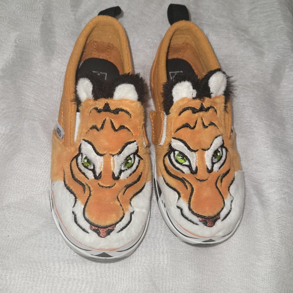 Size 9c - Vans x Discovery Project Cats Slip on Tiger Kids Sneakers